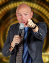 photo-jim-kellner-hypnotist-standing-gold-background-2_resz.png